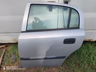 bontott OPEL ASTRA G Bal hátsó Ajtó (Részeivel)