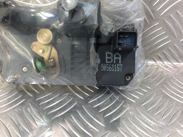 bontott OPEL ASTRA G Bal hátsó Ajtózár