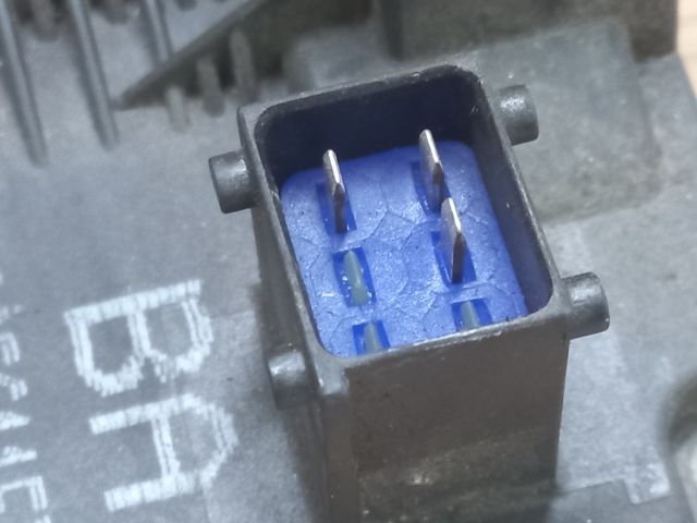 bontott OPEL ASTRA G Bal hátsó Ajtózár