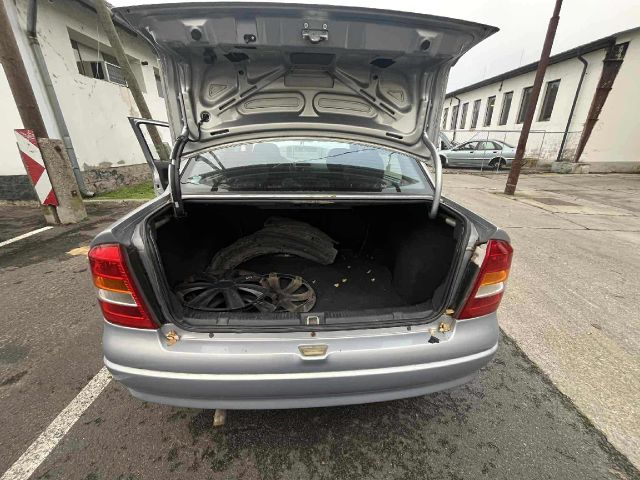 bontott OPEL ASTRA G Bal hátsó Biztonsági Öv Csat