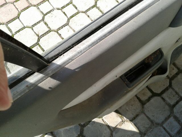 bontott OPEL ASTRA G Bal hátsó Fixüveg (Ajtóban)