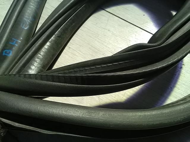 bontott OPEL ASTRA G Bal hátsó Gumikéder