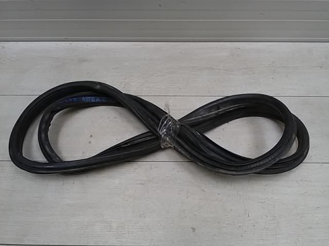 bontott OPEL ASTRA G Bal hátsó Gumikéder