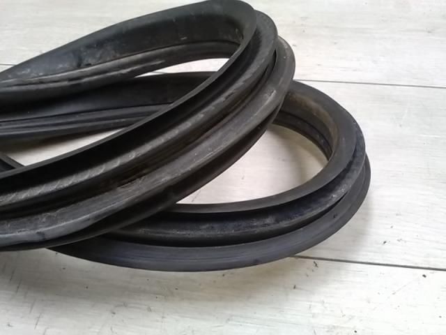 bontott OPEL ASTRA G Bal hátsó Gumikéder