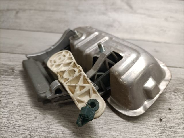 bontott OPEL ASTRA G Bal hátsó Külső Kilincs