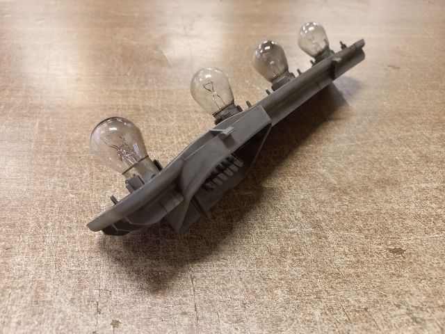 bontott OPEL ASTRA G Bal Hátsó Lámpa Foglalat