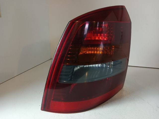 bontott OPEL ASTRA G Bal Hátsó Lámpa