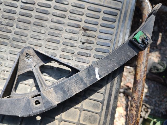 bontott OPEL ASTRA G Bal hátsó Oldal Lökhárító Tartó (Műanyag)