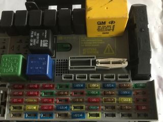 bontott OPEL ASTRA G Biztosítéktábla Utastér