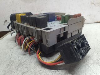 bontott OPEL ASTRA G Biztosítéktábla Utastér