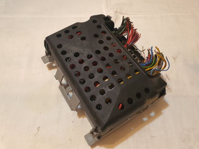 bontott OPEL ASTRA G Biztosítéktábla Utastér