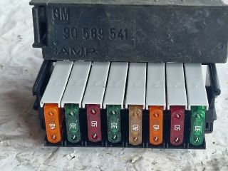 bontott OPEL ASTRA G Biztosítéktábla Utastér