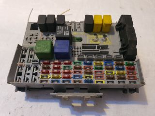 bontott OPEL ASTRA G Biztosítéktábla Utastér