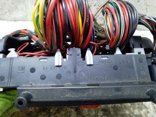 bontott OPEL ASTRA G Biztosítéktábla Utastér