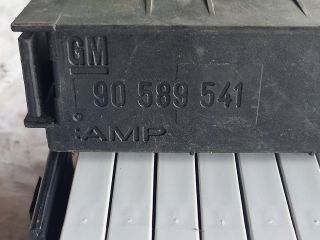 bontott OPEL ASTRA G Biztosítéktábla Utastér