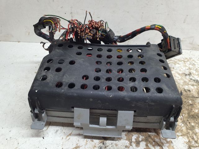 bontott OPEL ASTRA G Biztosítéktábla Utastér