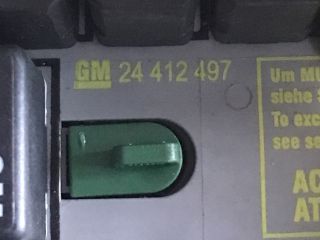 bontott OPEL ASTRA G Biztosítéktábla Utastér