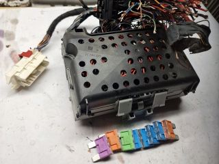 bontott OPEL ASTRA G Biztosítéktábla Utastér