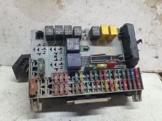 bontott OPEL ASTRA G Biztosítéktábla Utastér