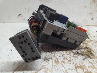 bontott OPEL ASTRA G Biztosítéktábla Utastér