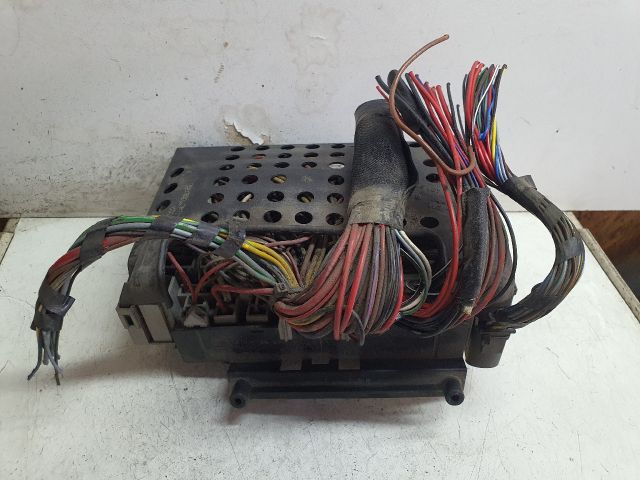 bontott OPEL ASTRA G Biztosítéktábla Utastér