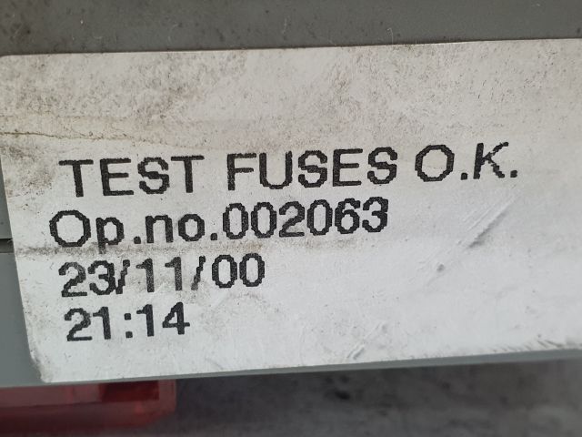 bontott OPEL ASTRA G Biztosítéktábla Utastér