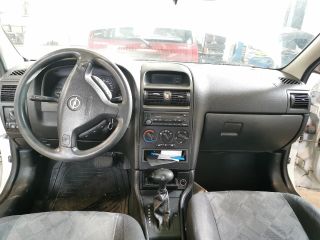 bontott OPEL ASTRA G Csomagtér Kárpit