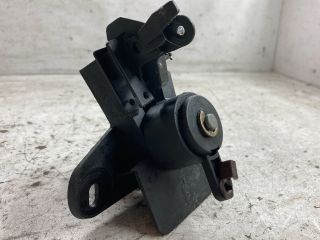 bontott OPEL ASTRA G Csomagtér Nyitó Kar / Gomb