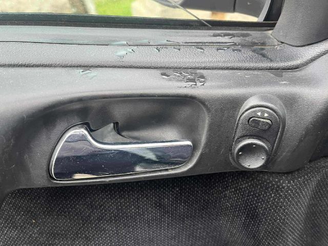 bontott OPEL ASTRA G Csomagtér Nyitó Kar / Gomb