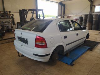 bontott OPEL ASTRA G Csomagtérajtó Burkolat Alsó