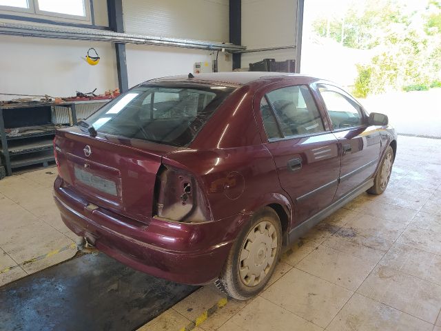 bontott OPEL ASTRA G Csomagtérajtó Díszléc