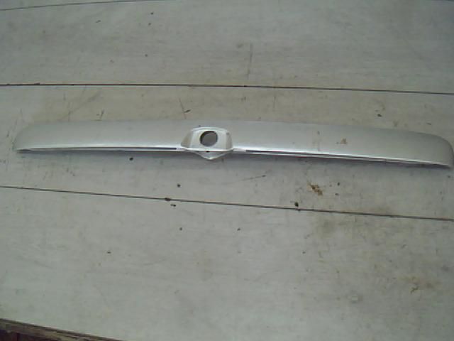 bontott OPEL ASTRA G Csomagtérajtó Díszléc