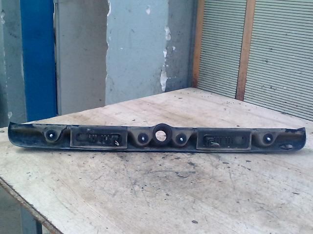 bontott OPEL ASTRA G Csomagtérajtó Díszléc