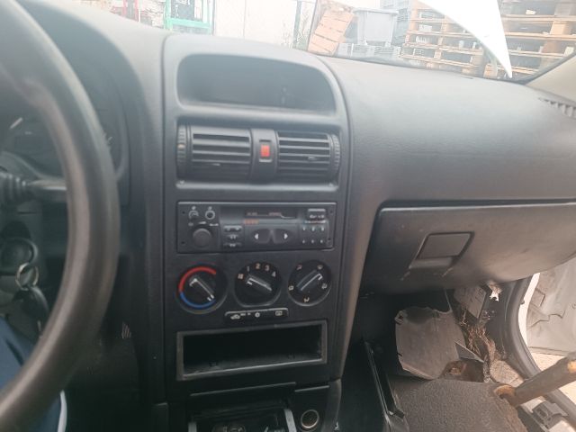 bontott OPEL ASTRA G Csomagtérajtó Kapcsoló