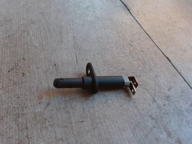 bontott OPEL ASTRA G Csomagtérajtó Kapcsoló