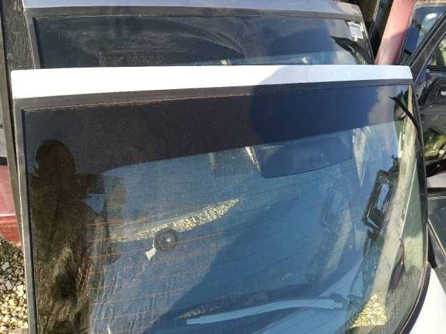 bontott OPEL ASTRA G Csomagtérajtó (Részeivel)