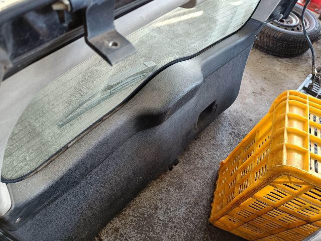 bontott OPEL ASTRA G Csomagtérajtó (Részeivel)