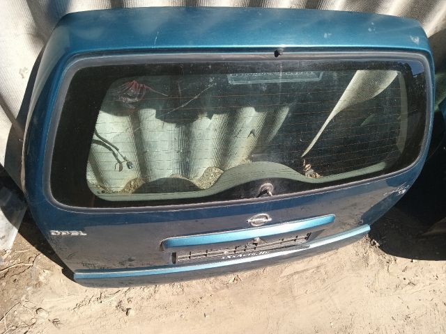 bontott OPEL ASTRA G Csomagtérajtó (Részeivel)