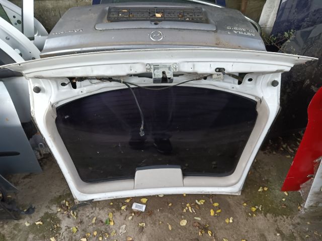 bontott OPEL ASTRA G Csomagtérajtó (Részeivel)