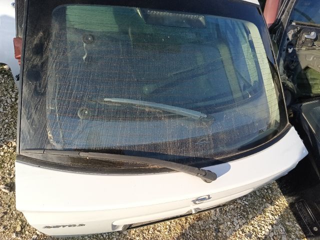 bontott OPEL ASTRA G Csomagtérajtó (Részeivel)