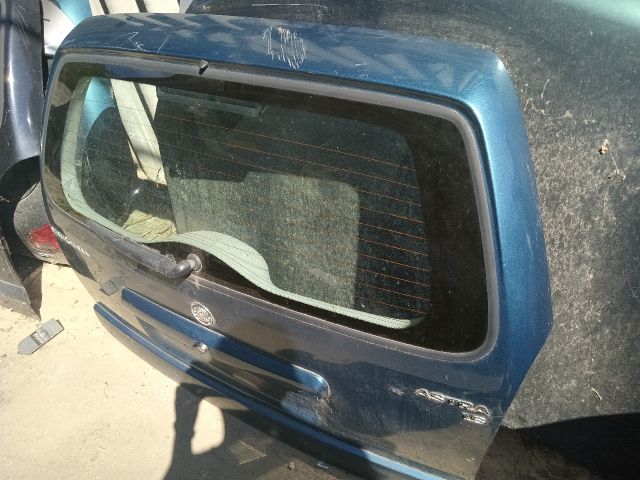 bontott OPEL ASTRA G Csomagtérajtó (Részeivel)