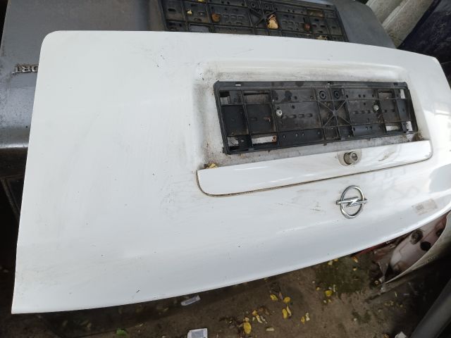 bontott OPEL ASTRA G Csomagtérajtó (Részeivel)