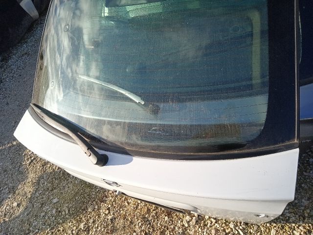 bontott OPEL ASTRA G Csomagtérajtó (Részeivel)