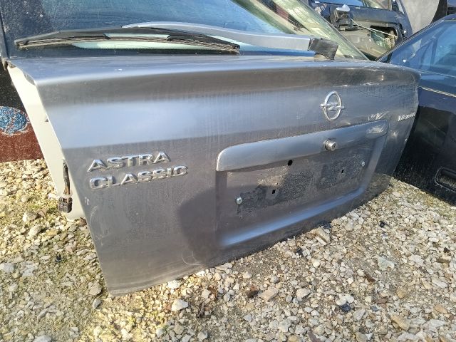 bontott OPEL ASTRA G Csomagtérajtó (Részeivel)
