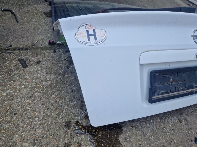 bontott OPEL ASTRA G Csomagtérajtó (Részeivel)