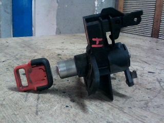 bontott OPEL ASTRA G Csomagtérajtó Zárbetét