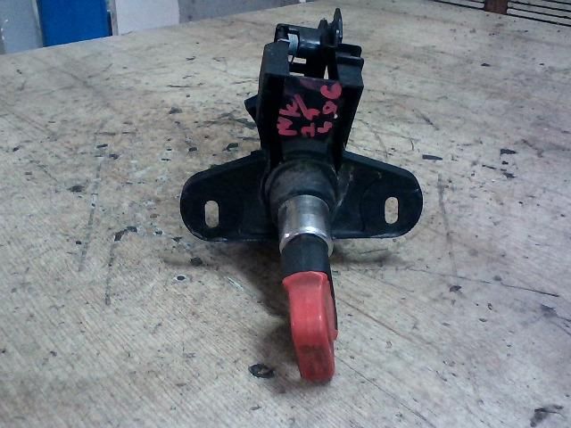 bontott OPEL ASTRA G Csomagtérajtó Zárbetét