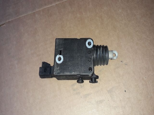 bontott OPEL ASTRA G Csomagtérajtó Zárszerkezet