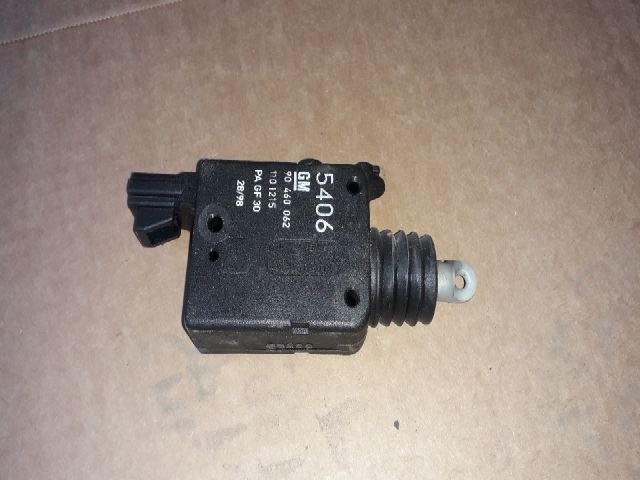 bontott OPEL ASTRA G Csomagtérajtó Zárszerkezet