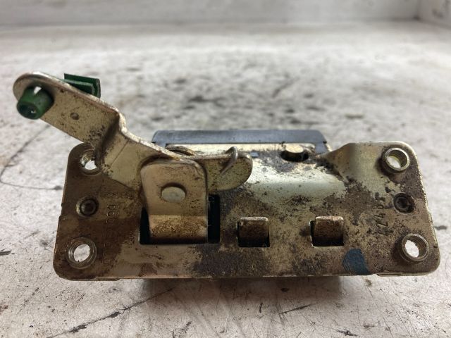 bontott OPEL ASTRA G Csomagtérajtó Zárszerkezet